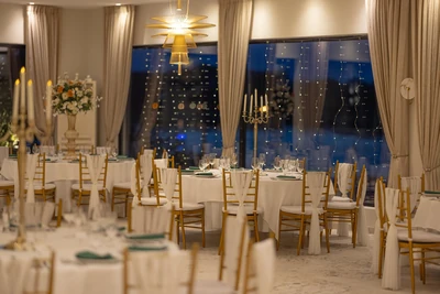 Wedding table setting in the evening